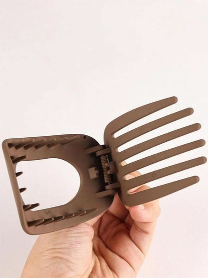 Flat Hair Clip – Effortless Style in Seconds